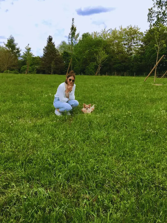 Éducatrice et comportementaliste canin à Metz.